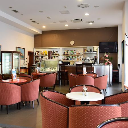 Hotel Park 洛夫兰 外观 照片