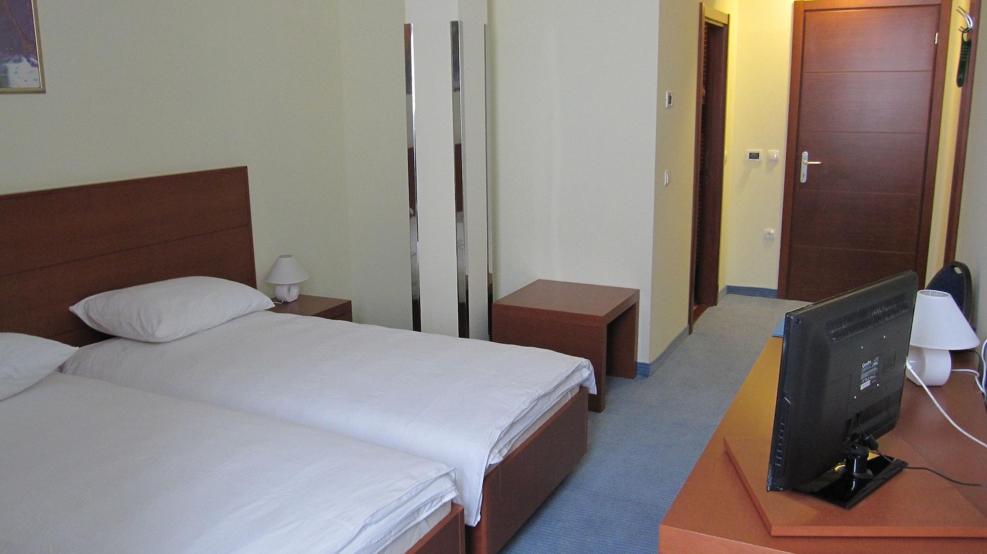 Hotel Park 洛夫兰 外观 照片