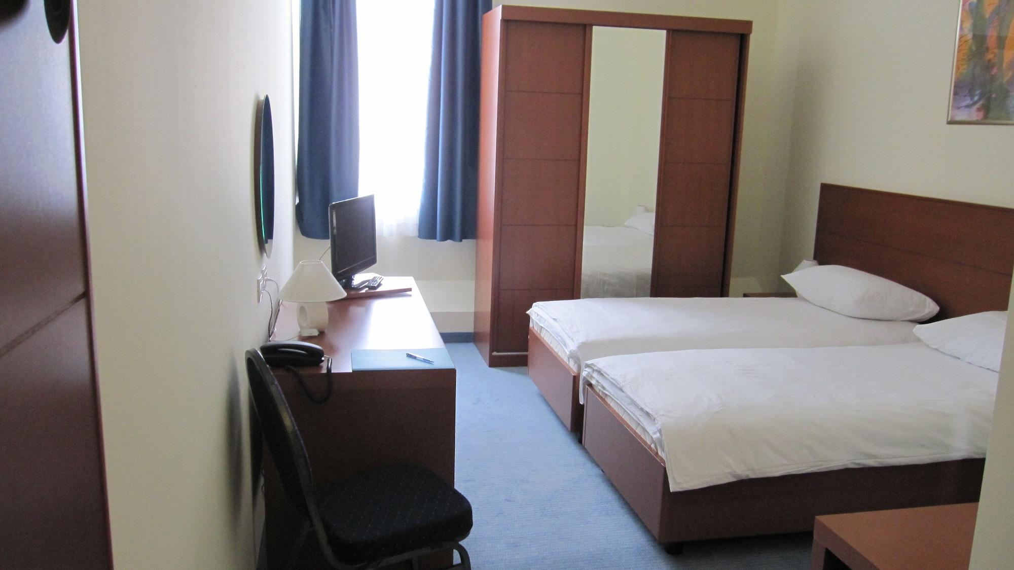 Hotel Park 洛夫兰 外观 照片